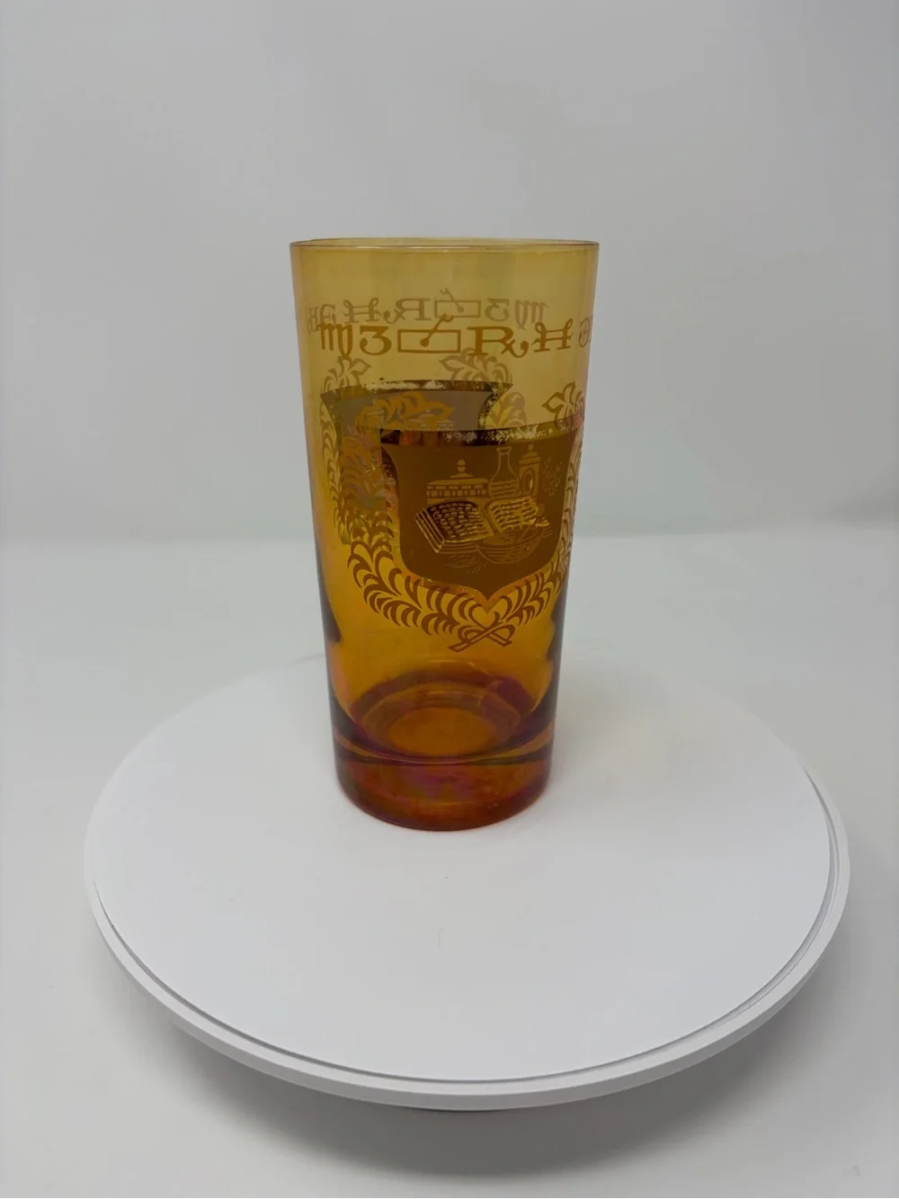 Alchemical/Apothecary Amber Tumbler with Mortar and Pestle on the Coat of Arms